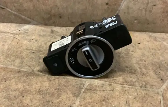 Mercedes-Benz GL X166 Light switch A2129050551
