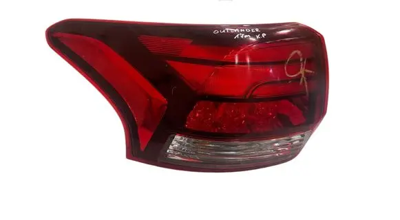 Mitsubishi Outlander Rear/tail lights W2869 2aR1YS1