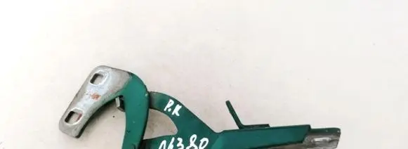 Engine bonnet/hood hinges