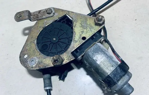 Ford Mondeo MK II Rear door window regulator motor
