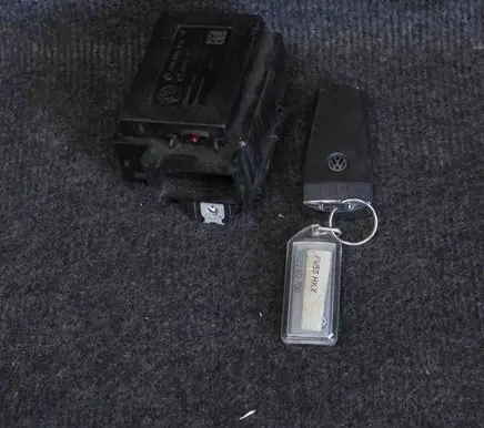 Volkswagen PASSAT B6 Ignition lock 3C0905843