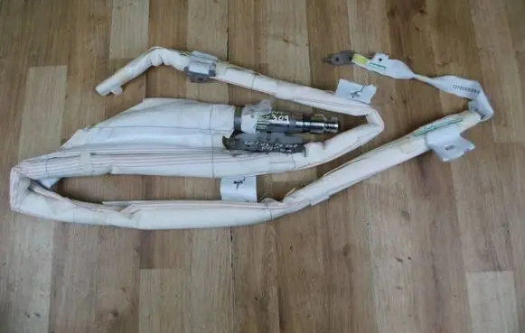 Roof airbag