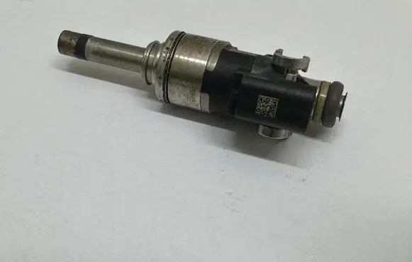 Porsche Macan (95B) Fuel injector 94611012830 94611012831 94611012832