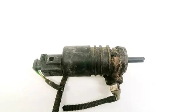 Volkswagen Golf V Windscreen/windshield washer pump 1T0955651A