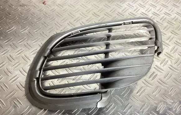 Porsche 911 996 Front fog light trim/grill 99650556300 99650575300