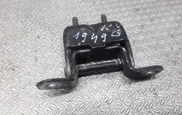 Nissan Pathfinder R51 Loading door upper hinge 