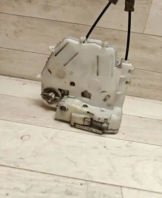 Honda FR-V Front door lock 