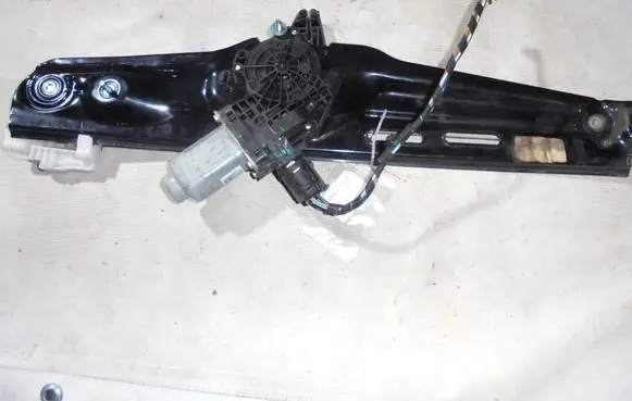 BMW X3 F25 Rear window lifting mechanism without motor