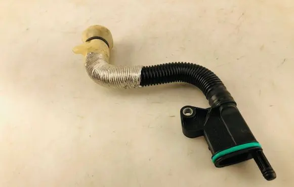 Audi A4 S4 B8 8K Breather hose/pipe 06J103213D 06H103226A