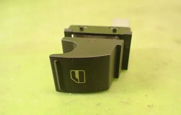 Seat Leon (1P) Quarter vent window switch 7L6959855B