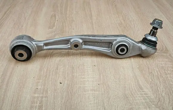 BMW X5 G05 Front lower control arm/wishbone 6878081