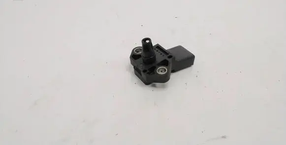 Volkswagen Golf IV Air pressure sensor 036906051F 0261230079