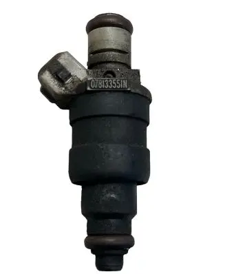Audi A4 S4 B5 8D Fuel injector 078133551N