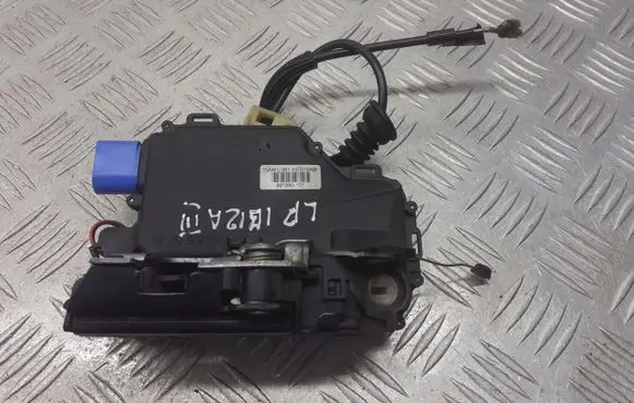 Seat Ibiza III (6L) Front door lock 3B1837015AM