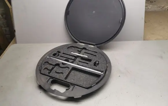 Mercedes-Benz S W140 Tool box 1408900111 1405810101