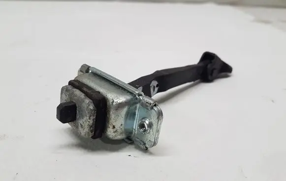 Hyundai i30 Front door check strap stopper 793902L000