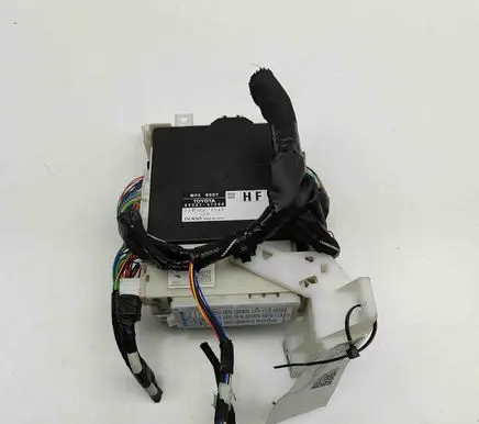 Toyota Prius+ (ZVW40) Central body control module 2381003540 8273047540B