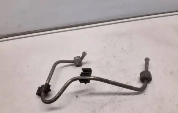 Renault 19 Fuel injector supply line/pipe 