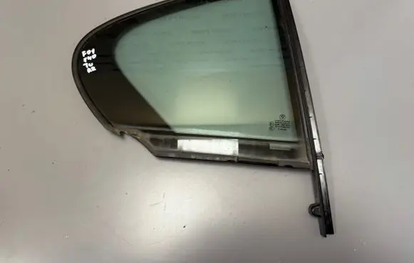 BMW 7 F01 F02 F03 F04 Rear vent window glass 43r001025