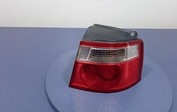 KIA Carens I Rear/tail lights OK2FB51140R