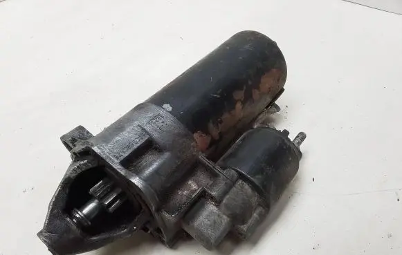 Audi A4 S4 B5 8D Starter motor 1005821478