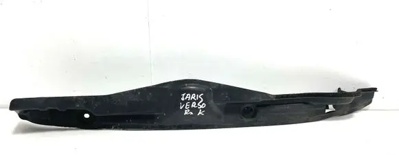 Toyota Yaris Verso Fender end trim 5382852020