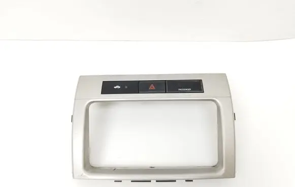 Toyota Corolla Verso AR10 Radio/GPS head unit trim 554170F010