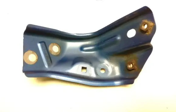 Honda FR-V Fender mounting bracket Sjdg0l
