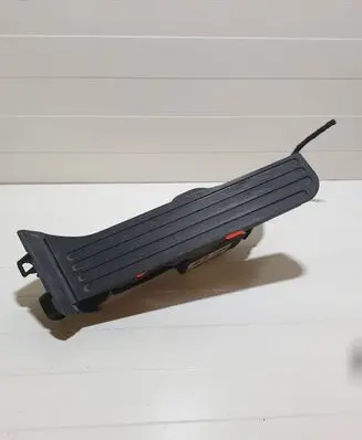 Volkswagen Golf V Accelerator throttle pedal 1K1721503L 6PV00860000