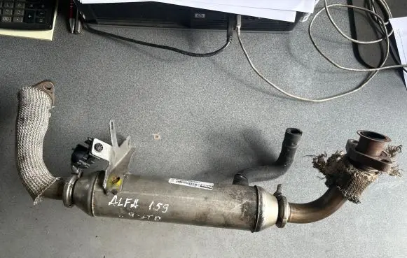 Alfa Romeo 156 EGR valve cooler 46810012 869895U