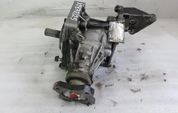 Nissan Qashqai Rear gearbox reducer/haldex oil pump 067022