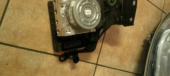 Volkswagen Golf VIII ABS Pump 5WA614517BE 10022023174 0012100220231