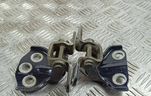 MG ZS Rear door hinge set 50011520