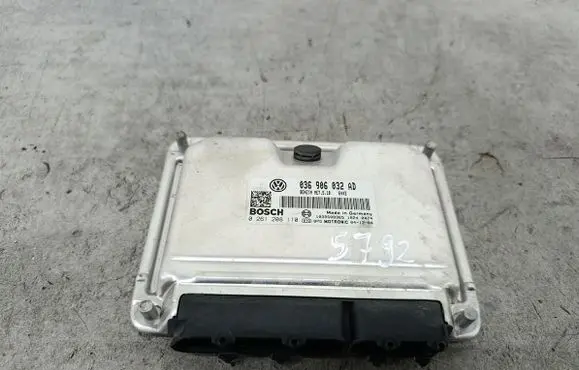 Volkswagen Golf Plus Engine control unit/module ECU 