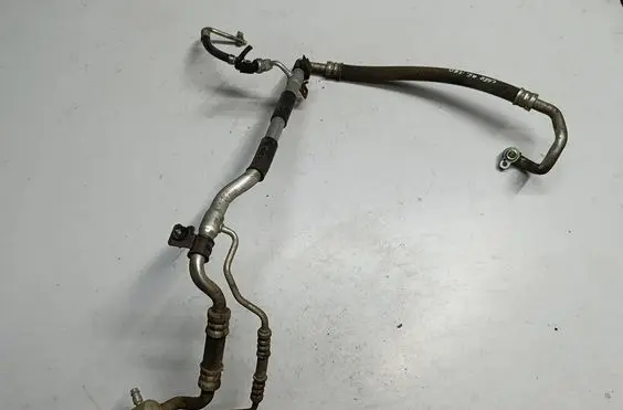 KIA Ceed Air conditioning (A/C) expansion valve 97775-A6251