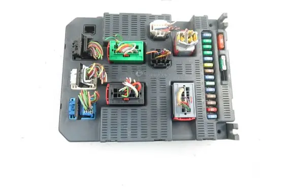 Peugeot 207 Central body control module 9663798280
