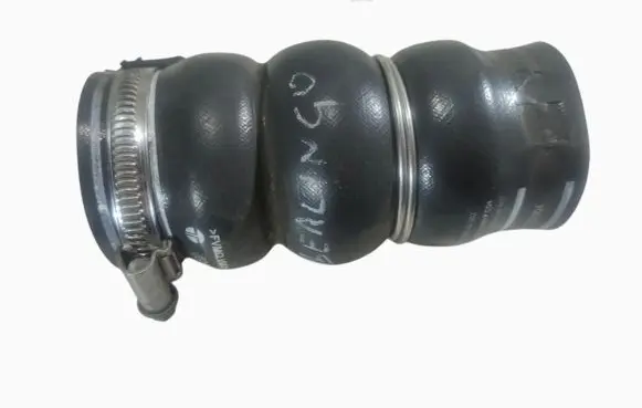 Citroen Berlingo Turbo air intake inlet pipe/hose 9686523980