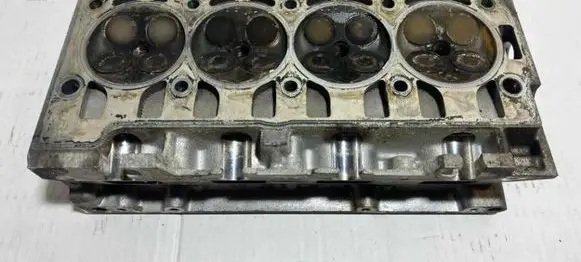 Volkswagen Golf V Engine head 03C103358F