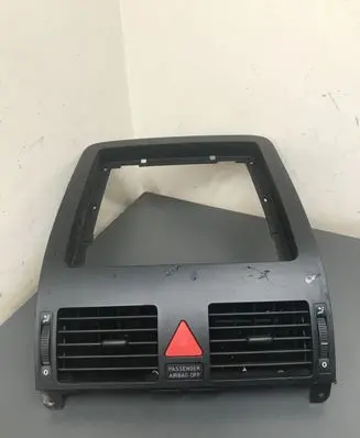 Volkswagen Touran I Dash center air vent grill