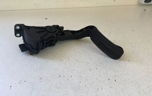 Renault Master III Accelerator throttle pedal 8200672371C 6PV00908510