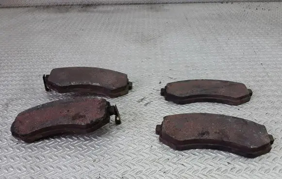 Nissan Patrol Y61 Brake pads (rear) 