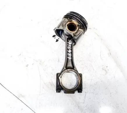Volkswagen PASSAT B5.5 Piston with connecting rod