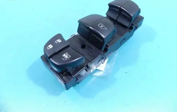 Nissan Qashqai Electric window control switch IMPRK1268805
