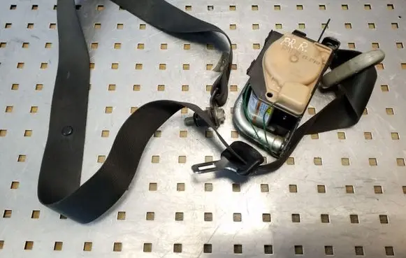 Suzuki Grand Vitara II Front seatbelt 8492065J0