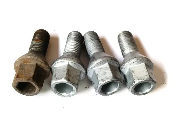 Renault Captur Nuts/bolts 