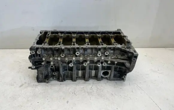 BMW 3 E92 E93 Engine block 7583870