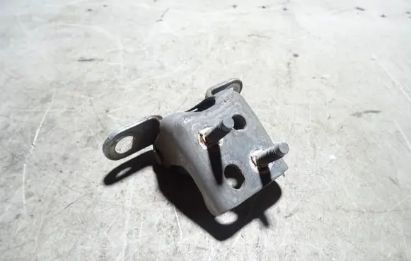 Jaguar S-Type Rear door upper hinge 004D7A