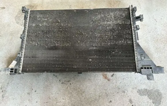 Renault Master III Coolant radiator 214107695R