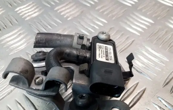 Volkswagen Touran I Air pressure sensor 076906051A