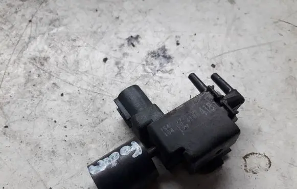 Vacuum valve